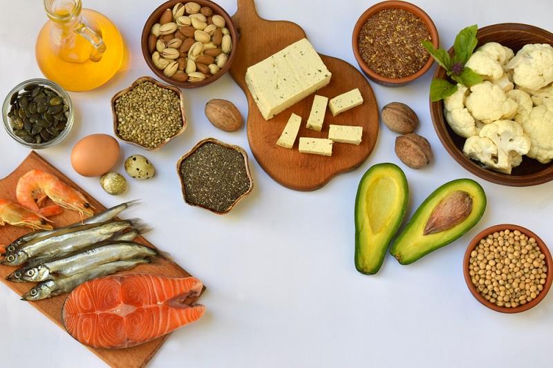 Черновик composition-of-products-containing-unsaturated-fatty-acids-omega-3-fish-nuts-tofu-avocado-egg-soybean-flax-pumpkin-seeds-chia-hemp-cauliflower-dill-vegetable-oil-top-view-healthy-food